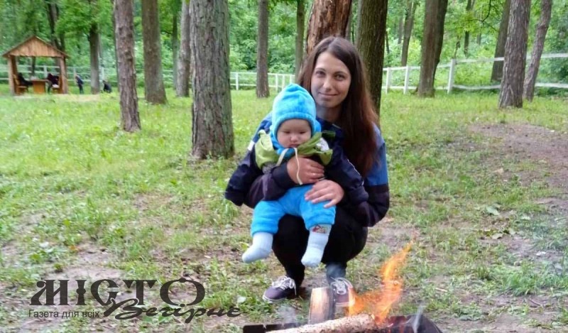 «Оксана дуже любила квіти, особливо білі ромашки і троянди» 