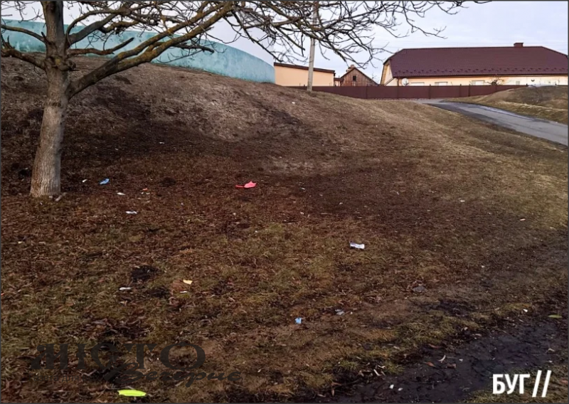 Сміття після зими: що залишили по собі відпочивальники на Василівській гірці 