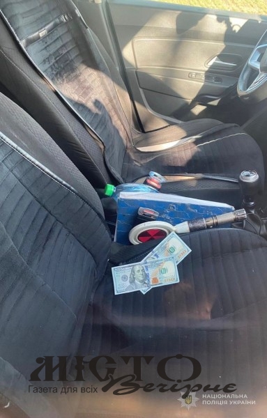 У Вербі водій намагався відкупитися від поліції за перевезення товару без документів 