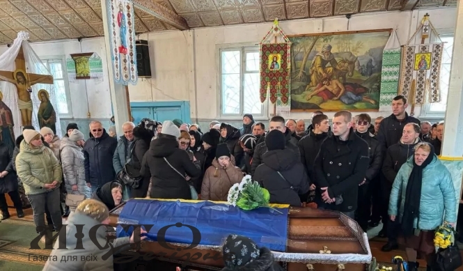 Мешканці Нововолинська попрощалися із загиблим Героєм Сергієм Дукельським 