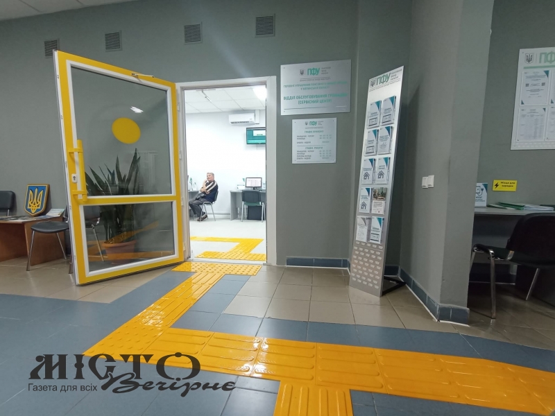 У Локачах у новому приміщенні урочисто відкрили Центр надання соціальних послуг та управління Пенсійного фонду 