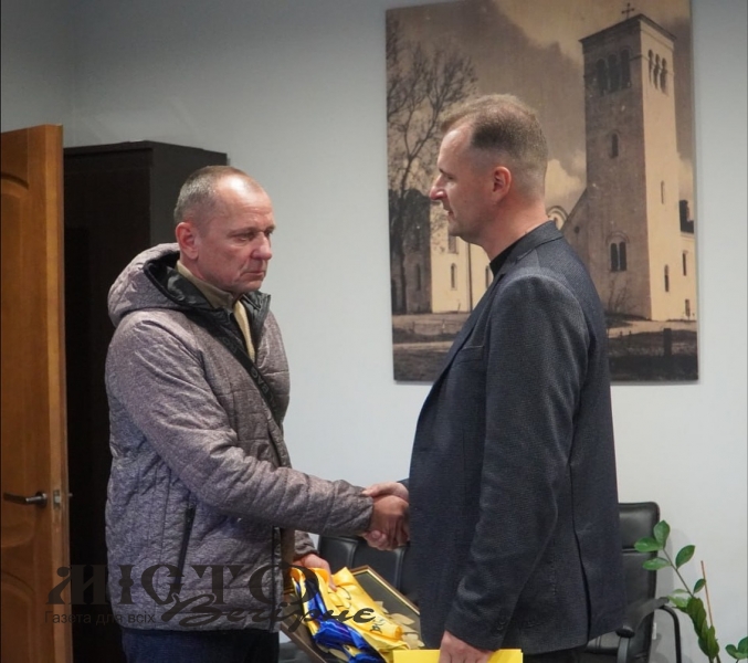 Володимир повернувся у Володимир: у місті зустріли звільненого з полону сержанта Маначинського 