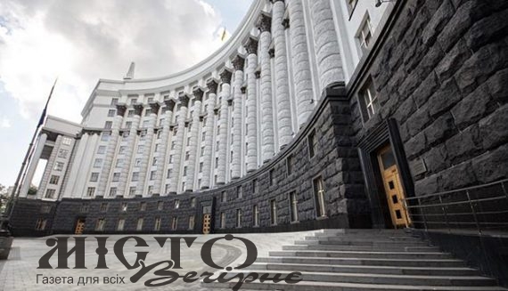 Пенсіонери отримають виплати двічі за місяць 