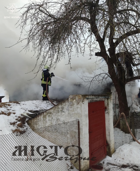 У Зимнівській громаді горіла господарська споруда 