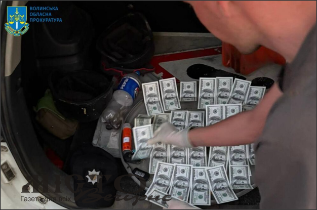 Судитимуть поліцейського Володимирського райвідділку, якого підозрюють у переправленні ухилянтів за кордон 