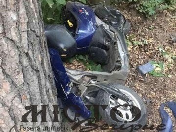 У Локачинському районі скутерист злетів у кювет 