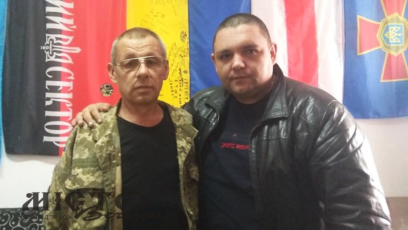 Атовець прожив на лавочці у парку три місяці, або Як ми рятували Кажана 