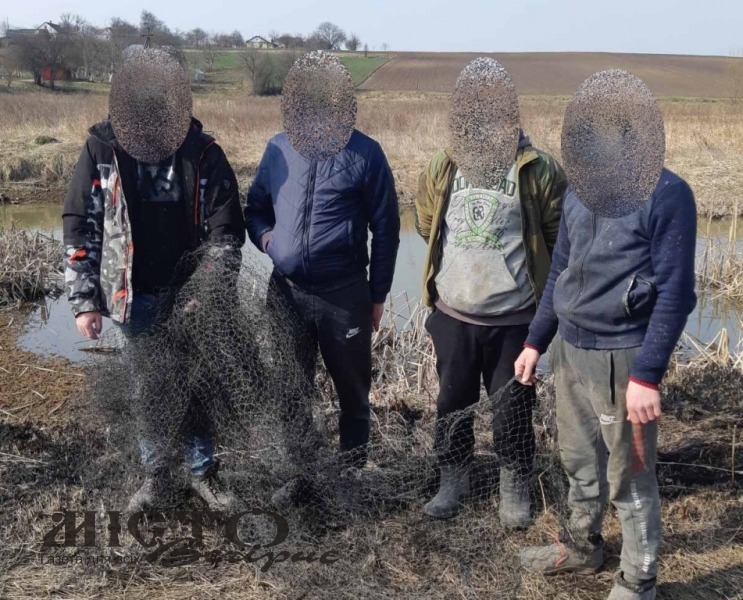 У селі Горичів в період нересту викрили чотирьох громадян, які ловили рибу сітками 