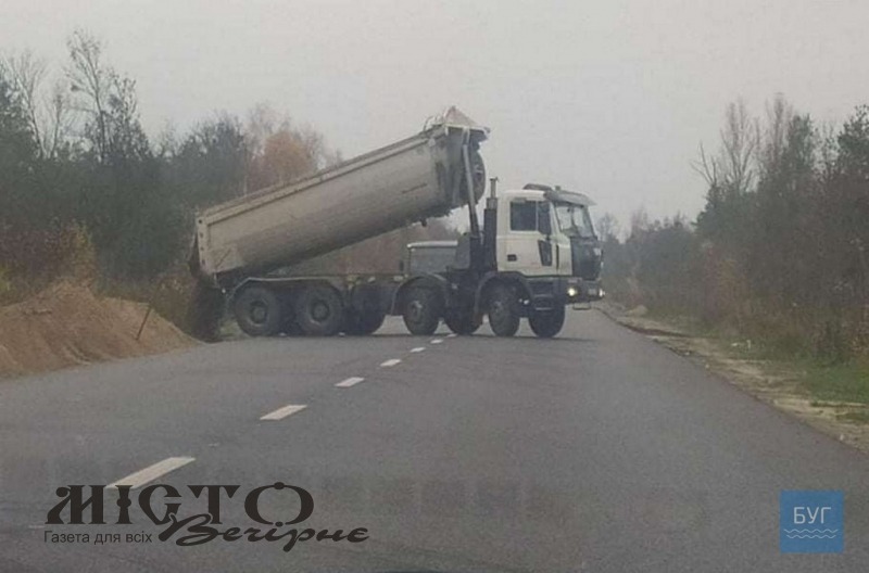 Попереджають про затори і небезпеку на дорогах біля Володимира 