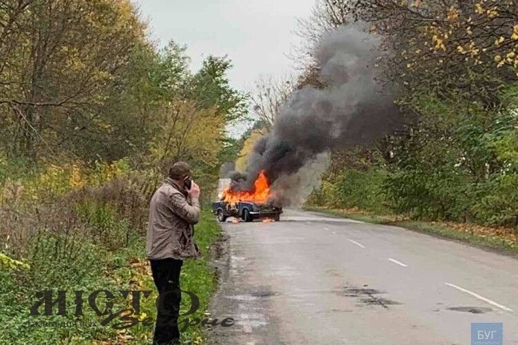 На Волині на ходу загорівся автомобіль 