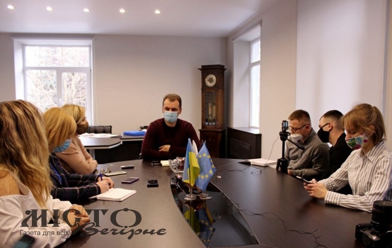 Вакцинація населення, нестача робочих місць, розширення повноважень муніципальної варти: про це говорили з міським головою  