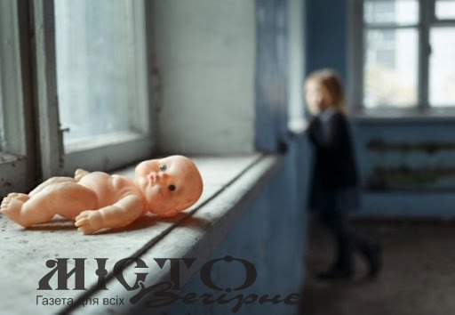 В будинку брудно і антисанітарія: на Волині судили горе-матір 