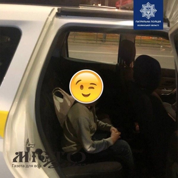 Патрульні завезли додому хлопчика, який приїхав до Луцька без дозволу по солодощі 
