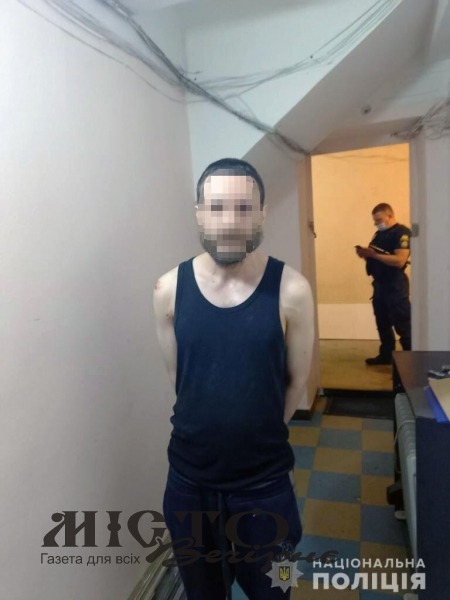 Син намагався зарізати батька на поминках матері 