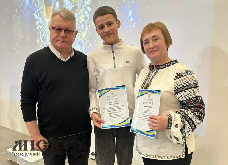 Учень Локачинського ліцею зайняв призове місце у співочому конкурсі 