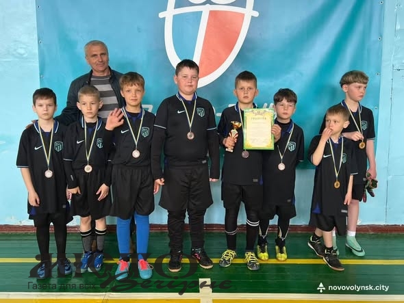 Команда Локачинського ліцею стала бронзовим призером з масового футболу 