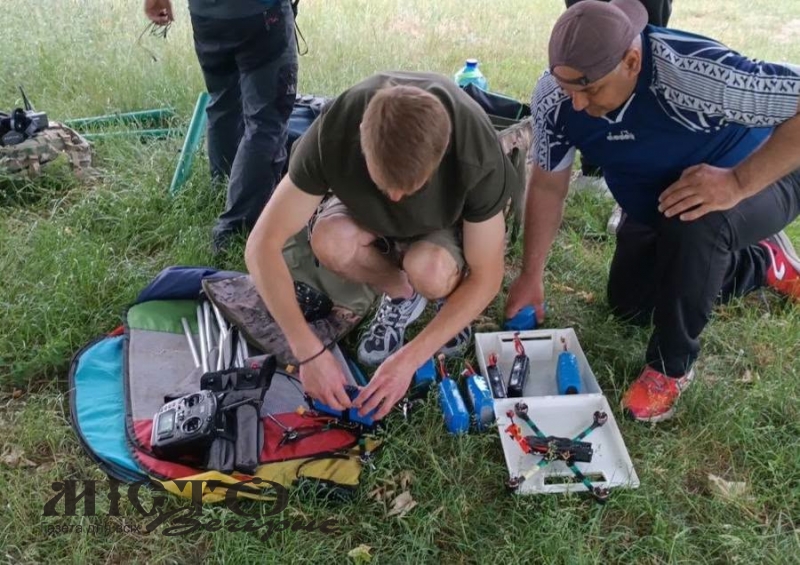 Вчителі на Волині вчилися керувати дронами та надавати першу допомогу 