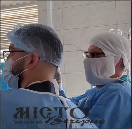 У Нововолинську медики видалили 25-мм камінь у нирці через мініатюрний прокол 