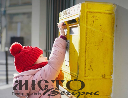 «Укрпошта» оголосила про нові тарифи на пересилання документів 