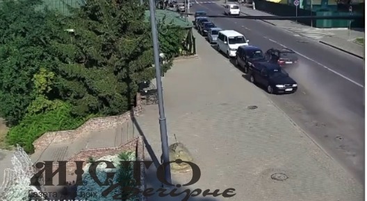 Водійка БМВ, яка пошкодила припарковані авто на вул. Луцькій, перебувала у стані алкогольного сп'яніння 