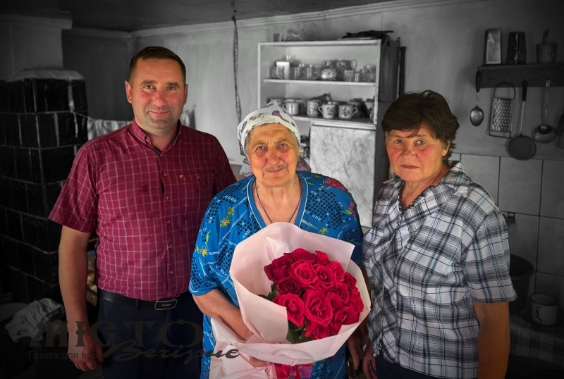 У Зимнівській громаді з днем народження привітали маму загиблого Героя 