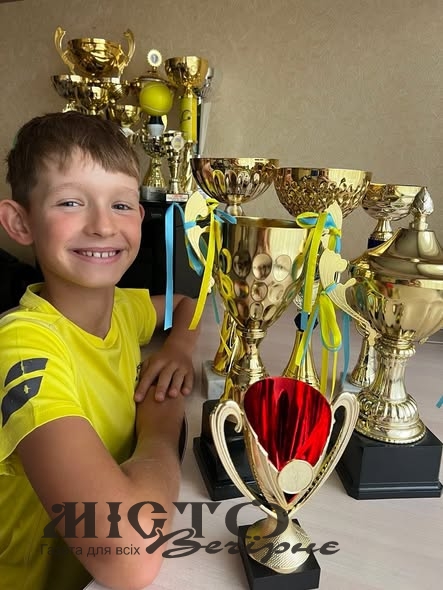 Нововолинець Роман Давидюк – серед 12 найкращих тенісистів України 