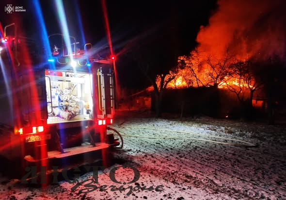 У Морозовичах горів житловий будинок: пожежу ліквідували менш ніж за годину 