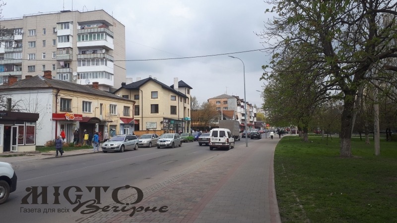 Дорогі дороги… Шановні водії… Ввічливі пішоходи… Це все ми, володимир-волинці 
