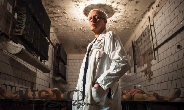 У райцентрі на Волині патологоанатом смажив печінку на робочому місці 