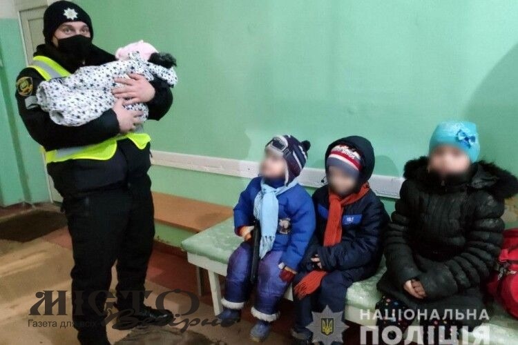 На Донеччині в будинку знайшли чотирьох маленьких дітей, залишених батьками напризволяще 