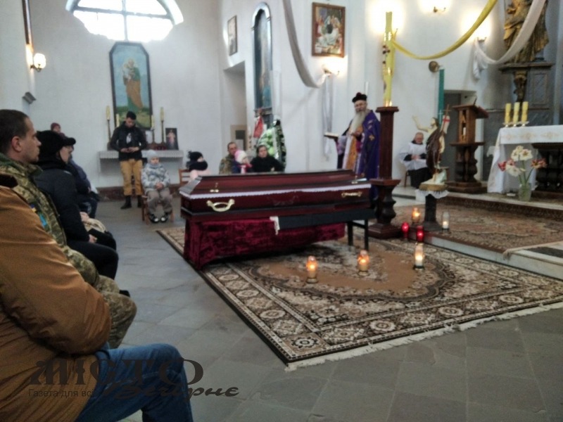 У ВОЛОДИМИРІ ВІДБУЛОСЬ ПРОЩАННЯ ІЗ ЗАГИБЛИМ ГЕРОЄМ 