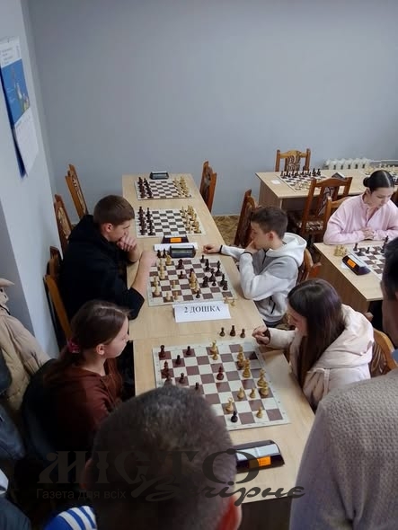 Шахісти з Локачинщини взяли участь у районних змаганнях 