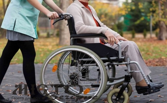 Уряд підвищив розмір надбавки на догляд за особами з інвалідністю 