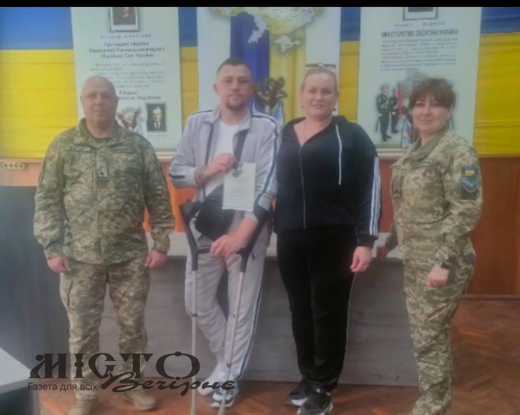 Волинянин, який пережив ворожий полон, отримав почесну відзнаку - новини Володимир-Водинського Волинянин, який пережив ворожий полон, отримав почесну відзнаку