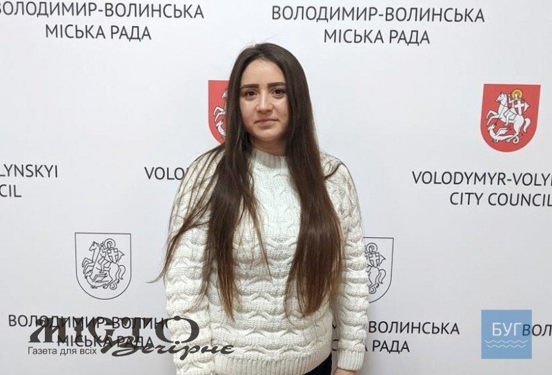 У Володимир-Волинському міськвиконкомі новим начальником роботи з кадрами стала Насіба Мірзоєва 