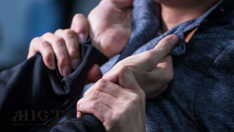 Чоловіка в Іваничах судили за напад на трьох родичок у присутності дітей 