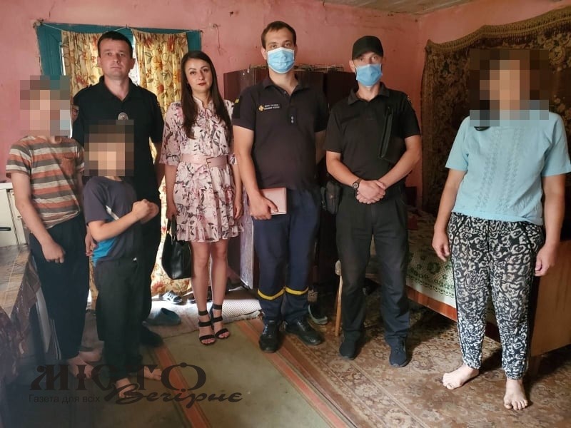 Соцслужби та рятувальники Володимира навідались до дітей, що проживають у неблагополучних сім’ях 
