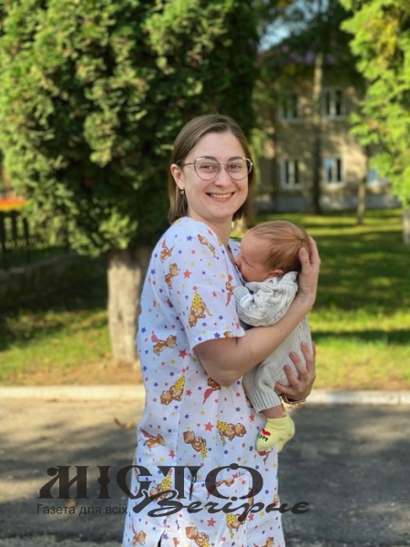 Дитяча лікарка-отоларингологиня з Нововолинська розповіла, як доглядати за вушками та носиками новонароджених 