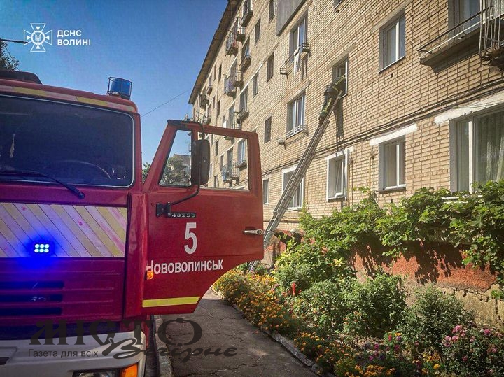 У Нововолинську рятувальники визволили дитину із зачиненої квартири 