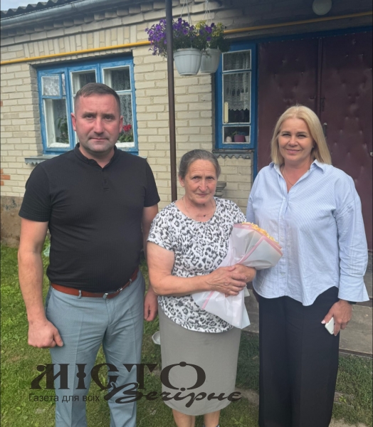 У Зимнівській громаді з днем народженням привітали маму загиблого Героя 