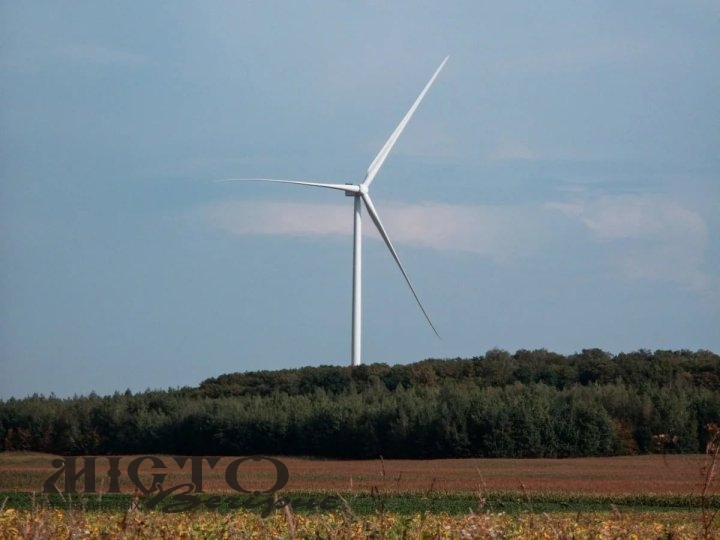 Трагедія поблизу вітряків в Іваничівській громаді: через обвал ґрунту загинув чоловік 