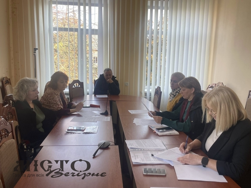 У Зимному відбулося засідання постійної комісії з питань освіти, охорони здоров’я, культури, спорту, побутового і торговельного обслуговування та соціального захисту населення 
