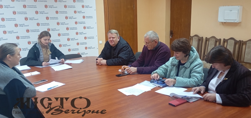 В Іваничах відбувся конкурс із визначення суб'єкта господарювання на здійснення операцій із збирання та перевезення побутових відходів 