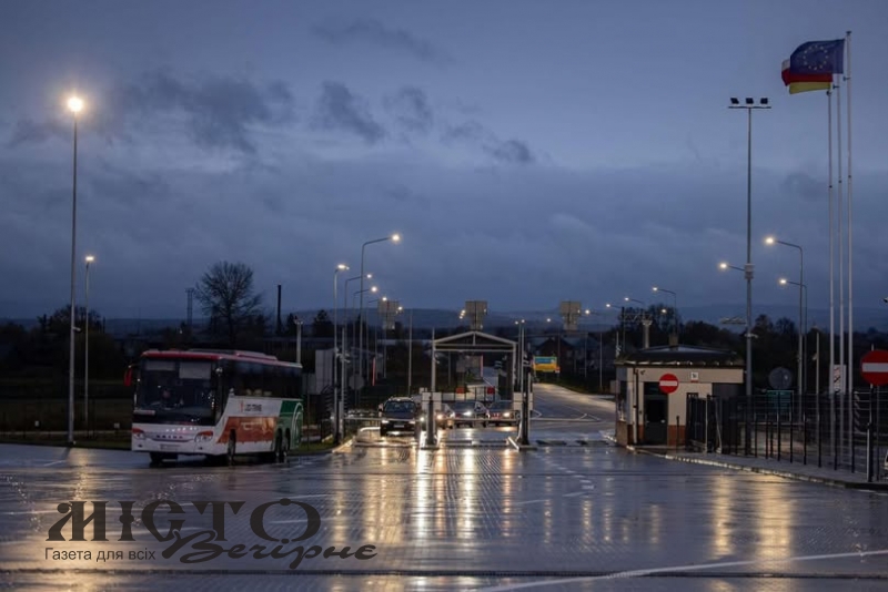 На волинських пунктах пропуску фіксують величезні черги 