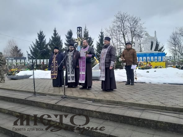 У Локачах долучилися до Національного дня молитви та вшанування пам'яті Захисників України 