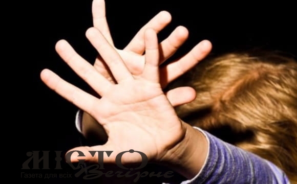 У селі Володимирського району чоловік згвалтував 7-річну дитину 