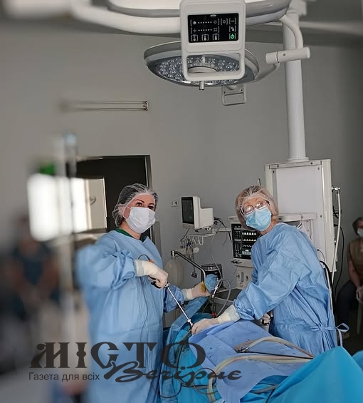 У лікарні Володимира жінці видалили складну пухлину матки та зберегли репродуктивні органи - новини Володимир-Водинського У лікарні Володимира жінці видалили складну пухлину матки та зберегли репродуктивні органи