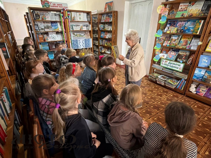 У Затурцях школярі вирушили у «Подорож у книжковий дивосвіт» разом із поетесою Галиною Ушаковою - новини Володимир-Водинського У Затурцях школярі вирушили у «Подорож у книжковий дивосвіт» разом із поетесою Галиною Ушаковою
