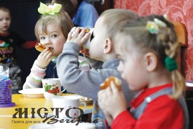 У школах та садочках Володимира змінили плату за харчування 