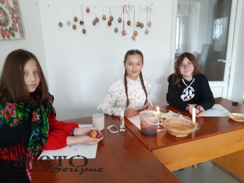 Учні дитячої художньої школи перемогли у міжнародному конкурсі писанкарства 